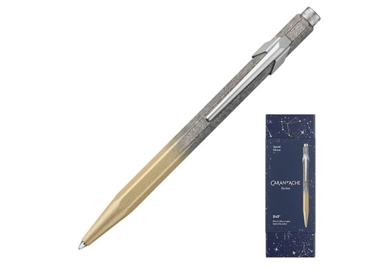 długopis Caran d'Ache 849 Cosmic Blue (10).jpg