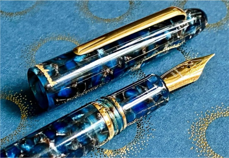 nouveau bleu gold