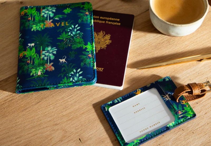 All The Ways To Say Travel Set - Etui na paszport Croco Wild