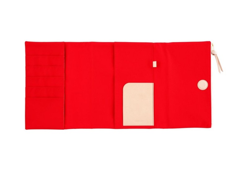 Hobonichi Techo Cousin A5 Cover: Tragen: Red