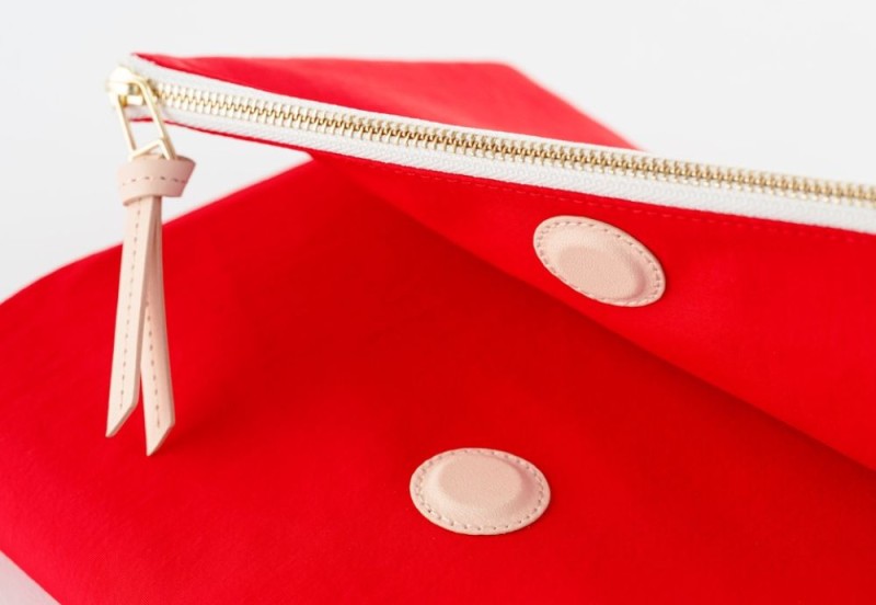Hobonichi Techo Cousin A5 Cover: Tragen: Red