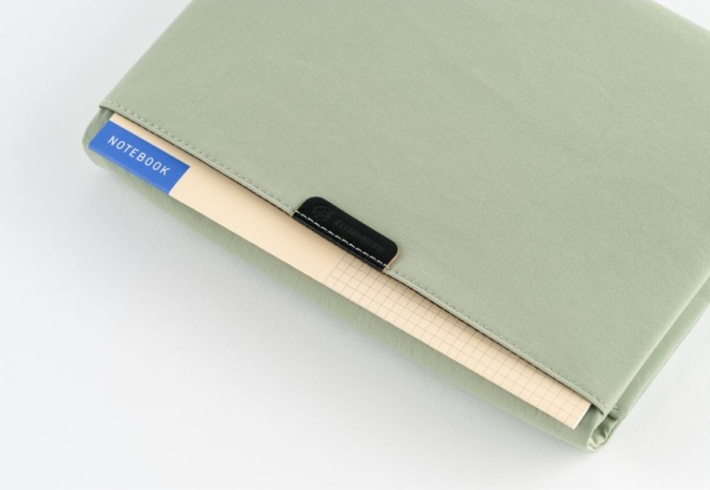 Hobonichi Techo Cousin A5 Cover: Tragen: Oakmoss