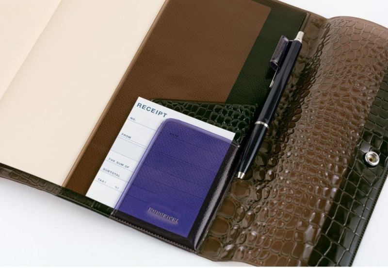 Hobonichi Techo Cousin A5 Cover: beautiful people: Nothing to Hide