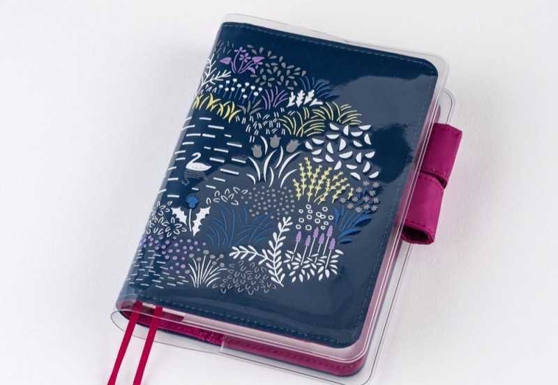 Hobonichi Techo Yuri Sanae_ Cover on Cover A6 (Forest Lake) - okładka PVC.jpg