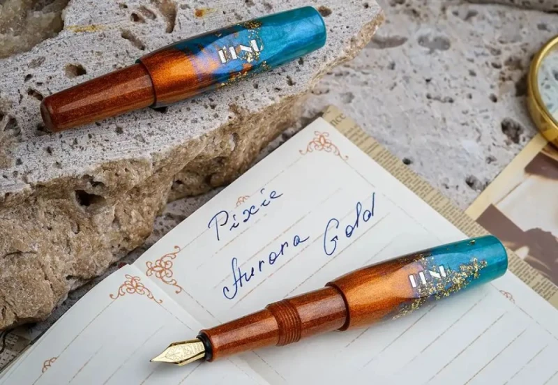 BENU PIXIE Aurora Gold Pióro wieczne 4.jpg